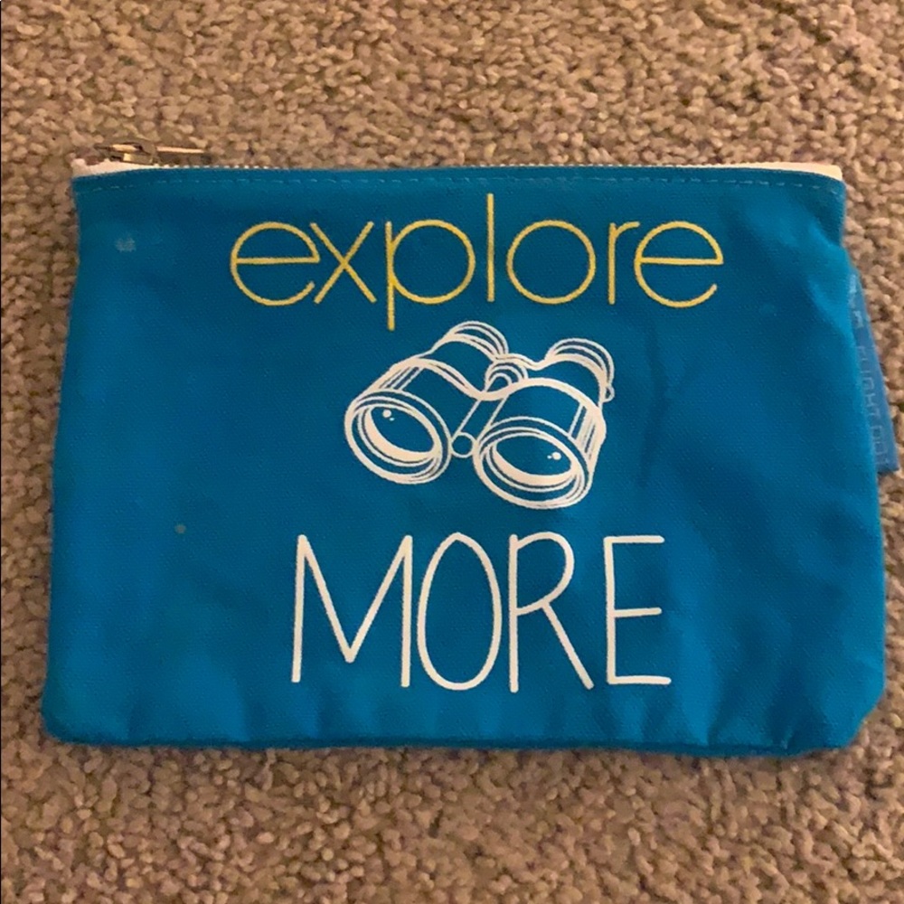 Flight 001 pouch
